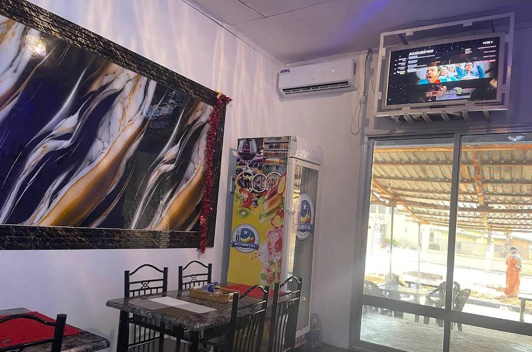 Salle du Restaurant Occidental à Boké